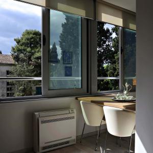 SMALL FLAT 01 2
